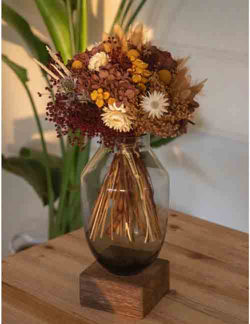 Como adornar un jarron con flores secas